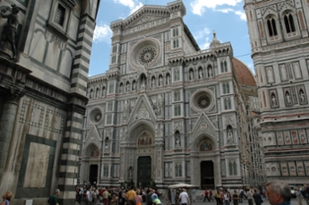 Picture of a church in Florence Italy